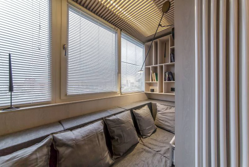 Жалюзи на балкон